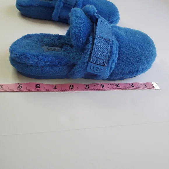 UGG - Picture 12 of 16